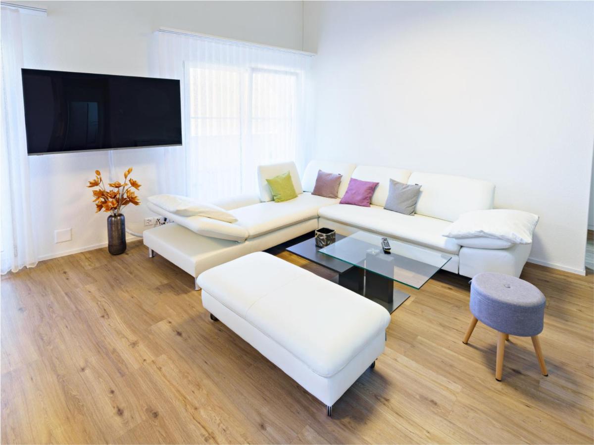 Exklusive 4.5 Zimmer Wohnung Fuer Familien Und Business 에스첸즈 외부 사진